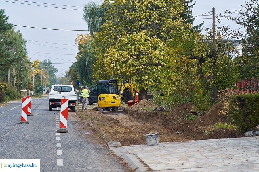 Járdaépítés a Fürdő utcán