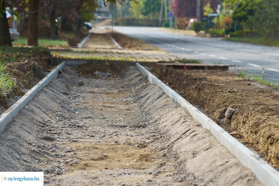 Járdaépítés a Fürdő utcán