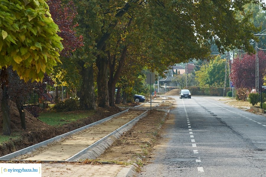 Járdaépítés a Fürdő utcán