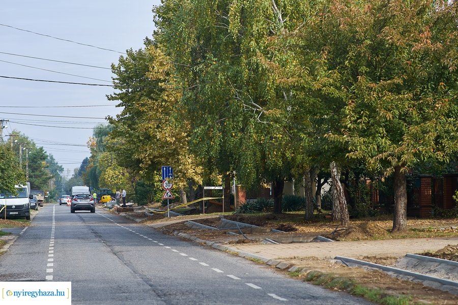 Járdaépítés a Fürdő utcán