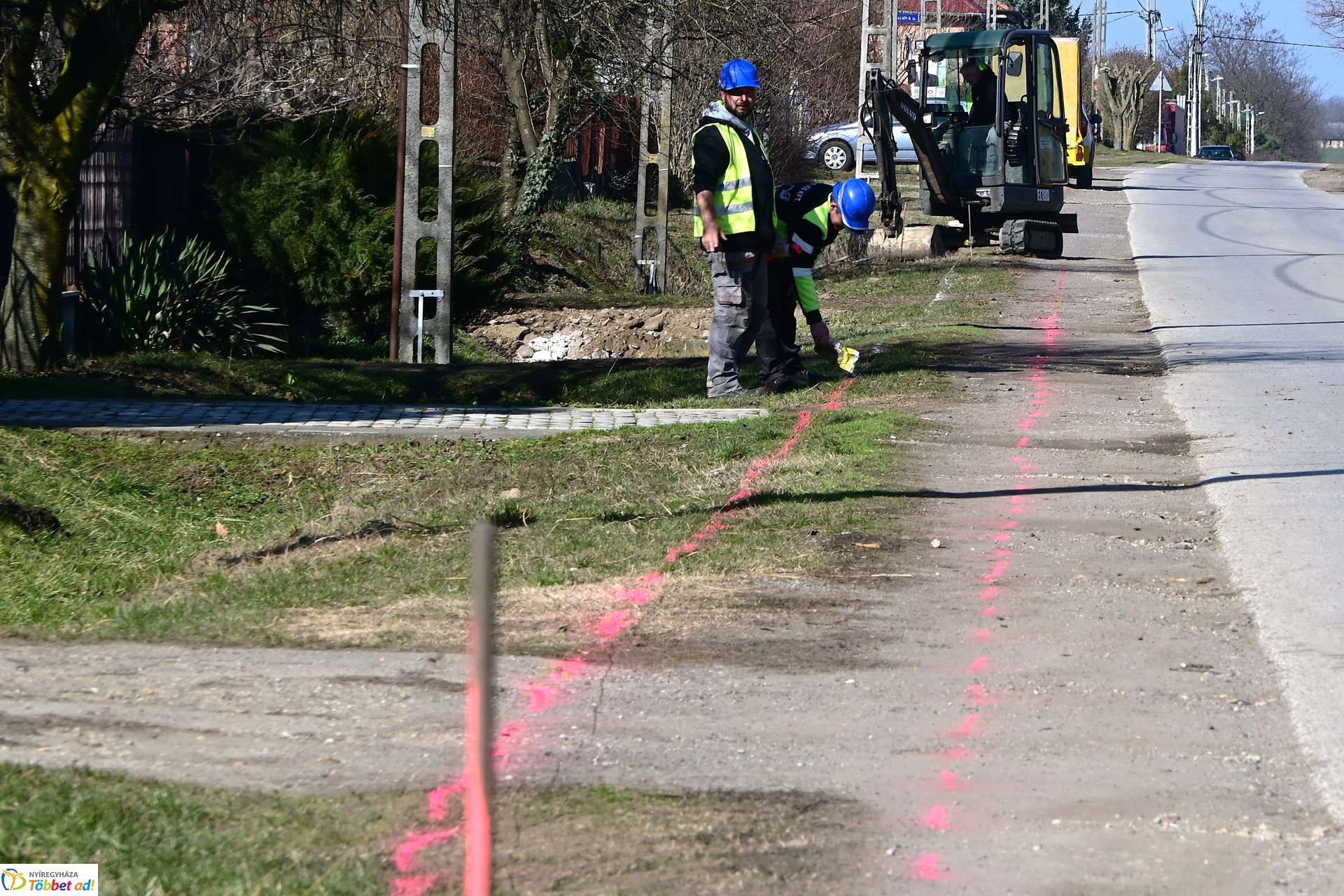 Járdaépítés a Hosszúháti úton