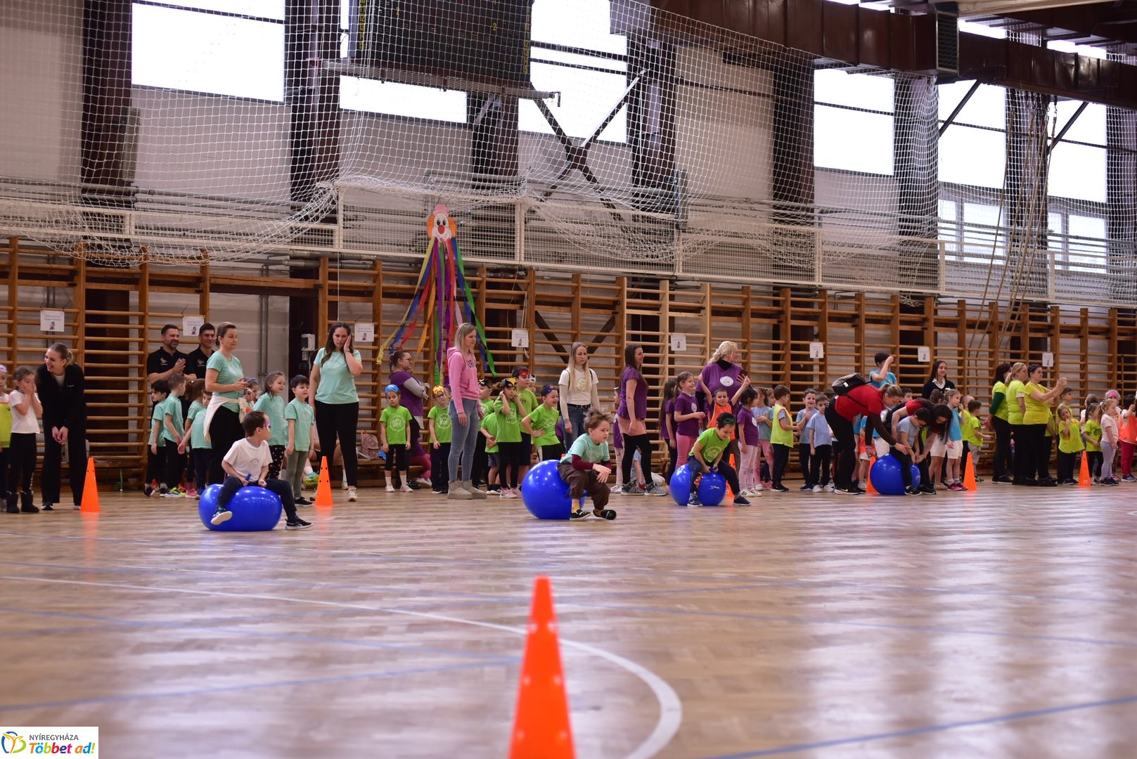 Játékos sportvetélkedő a Bem iskolában 2026 februárjában