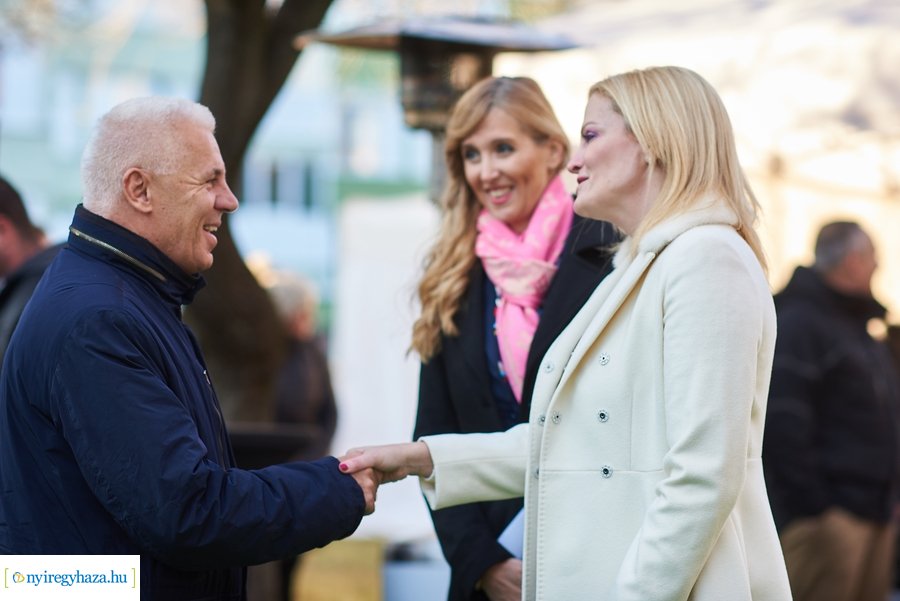 Játszótér átadás a Sarkantyú utcán