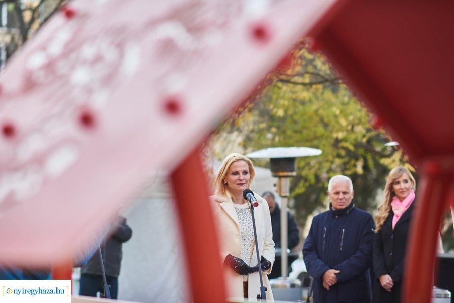 Játszótér átadás a Sarkantyú utcán