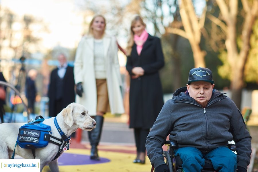 Játszótér átadás a Sarkantyú utcán