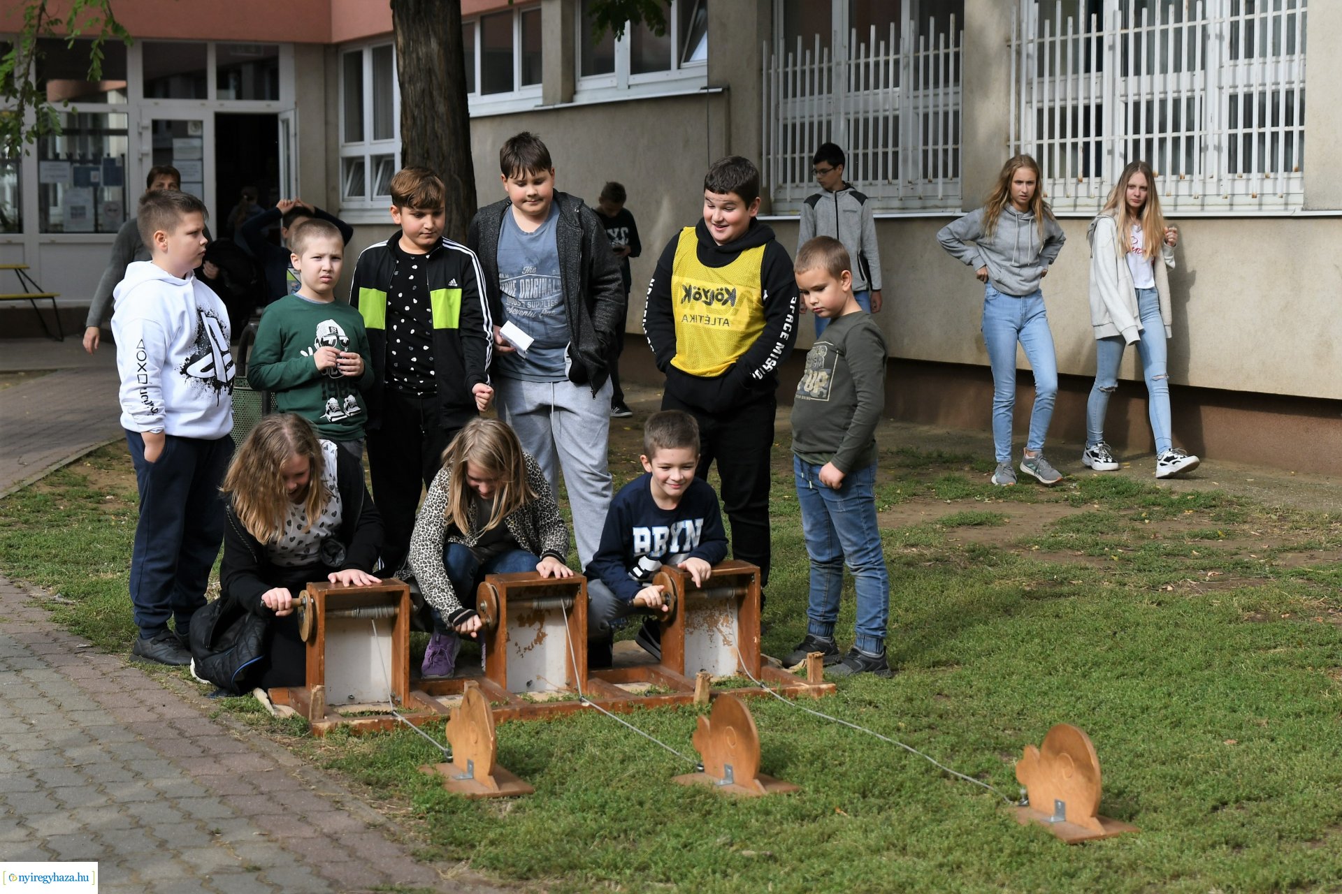 Játszótér avatás a Móricz Zsigmond Általános Iskolában