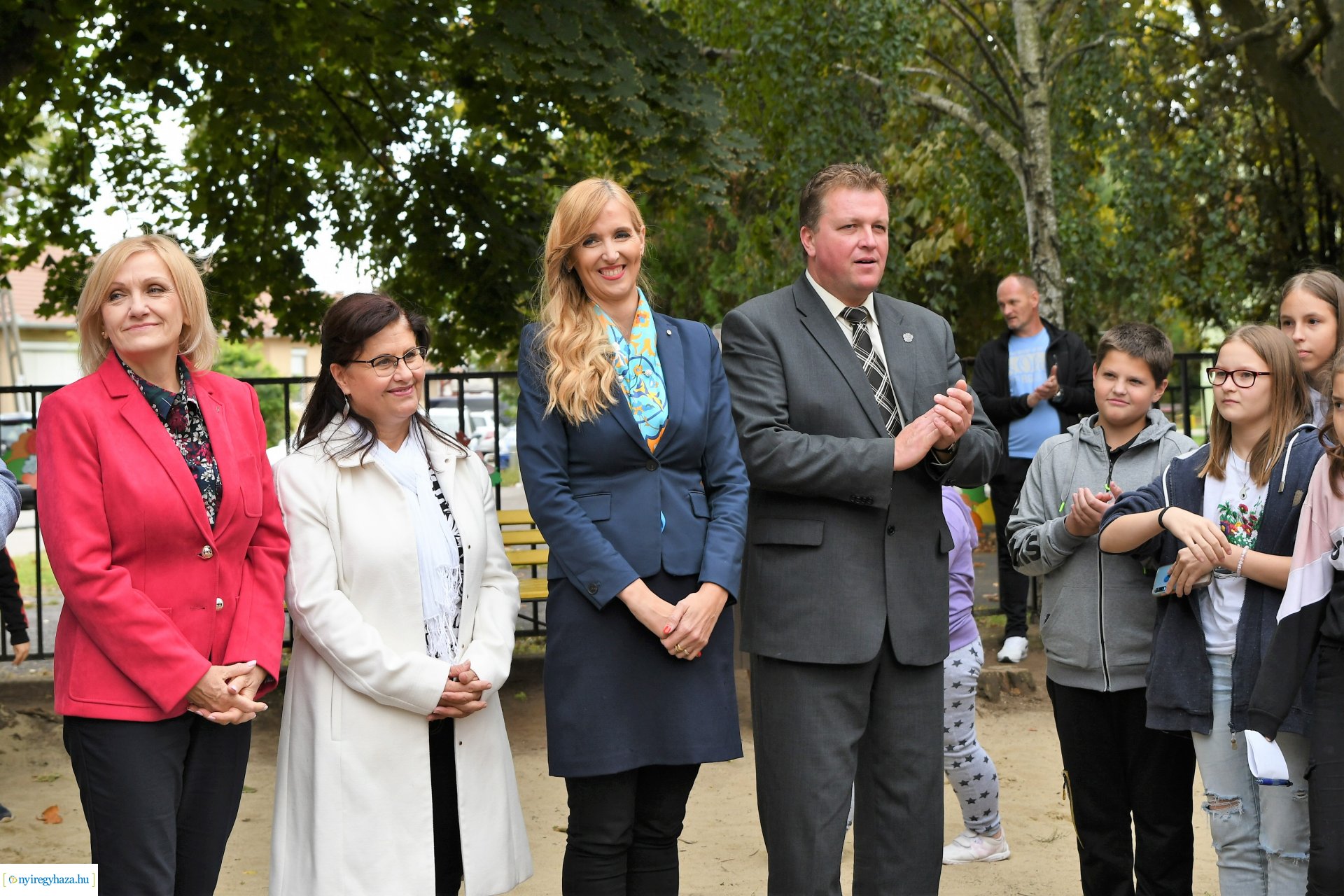 Játszótér avatás a Móricz Zsigmond Általános Iskolában