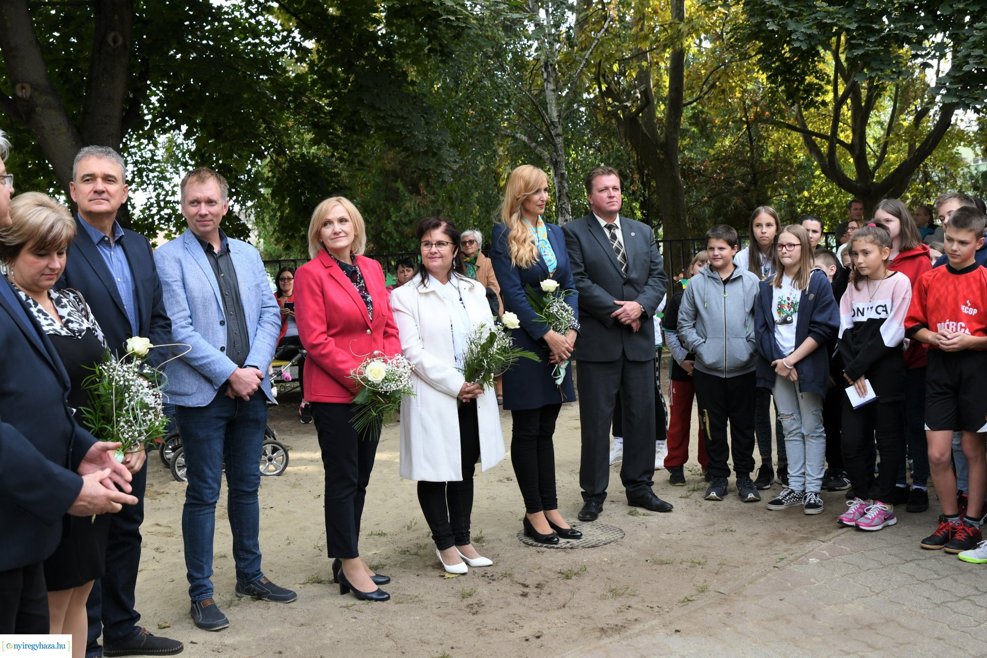 Játszótér avatás a Móricz Zsigmond Általános Iskolában