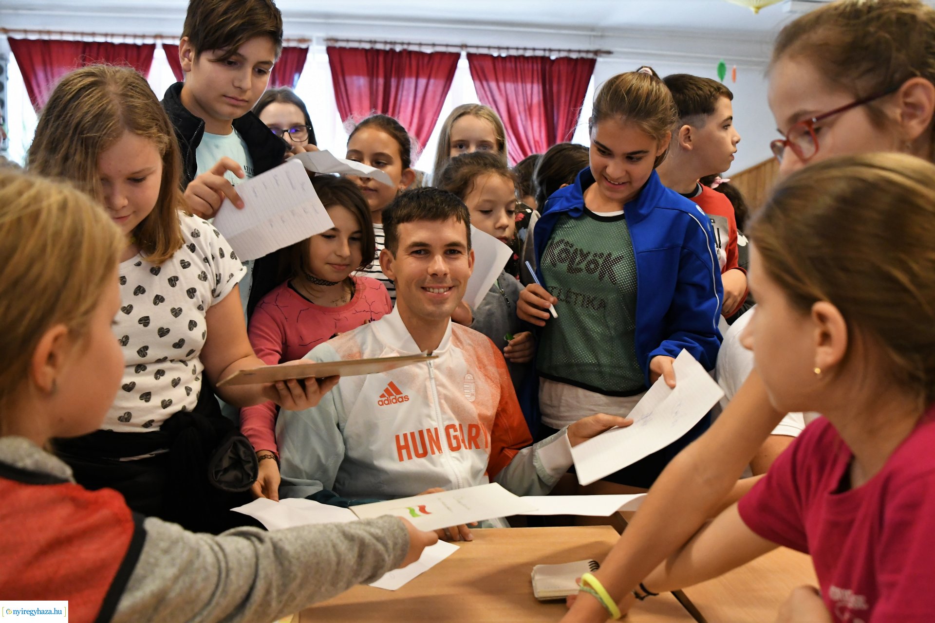 Játszótér avatás a Móricz Zsigmond Általános Iskolában