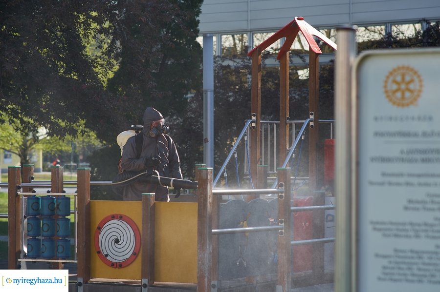 Játszóterek fertőtlenítése 2021 04 28