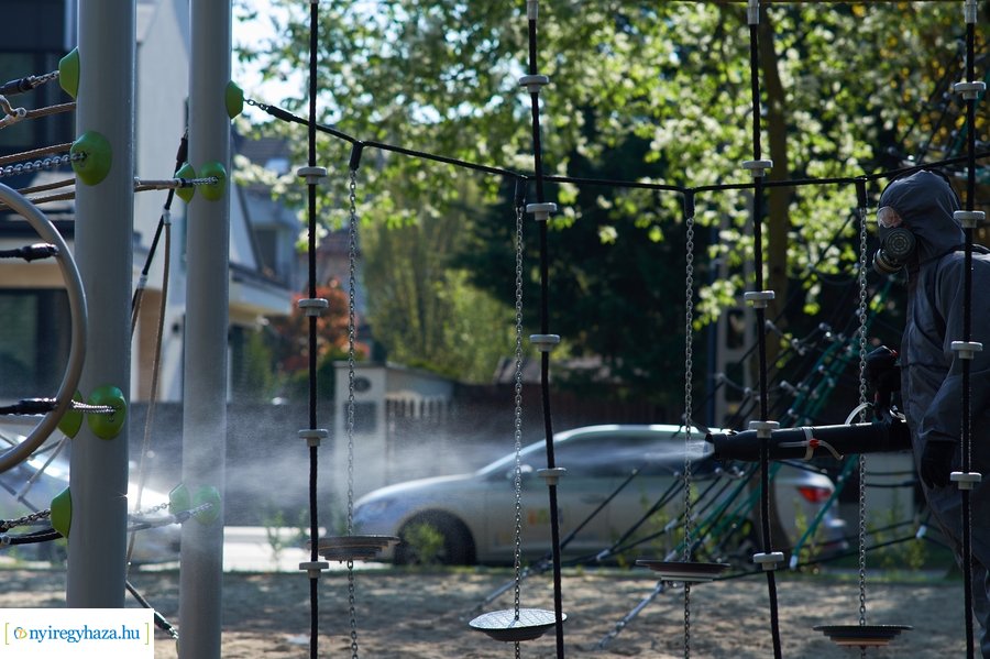 Játszóterek fertőtlenítése 2021 04 28