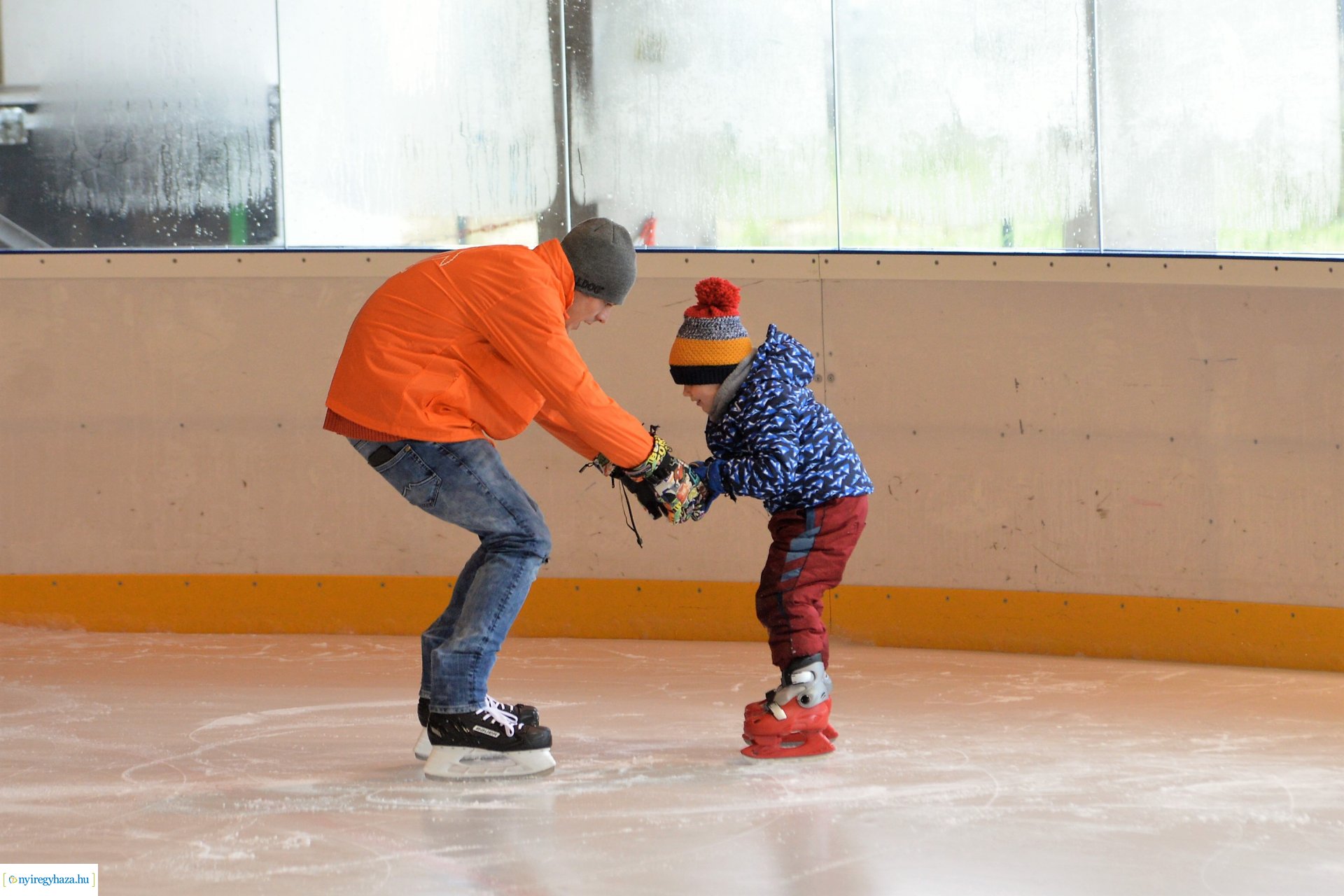 Jégkaland a műlyégpályán