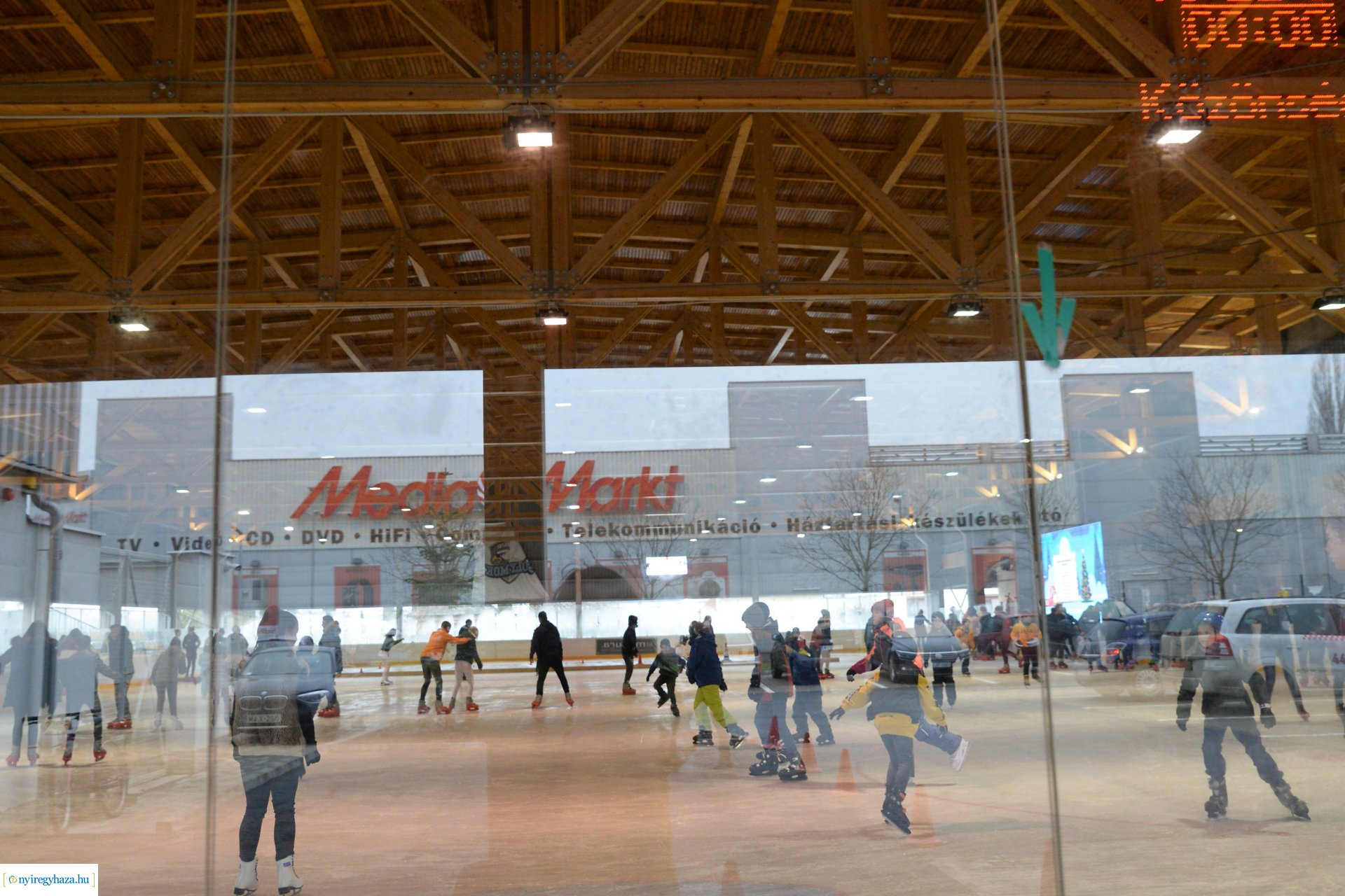 Jégkaland a műlyégpályán