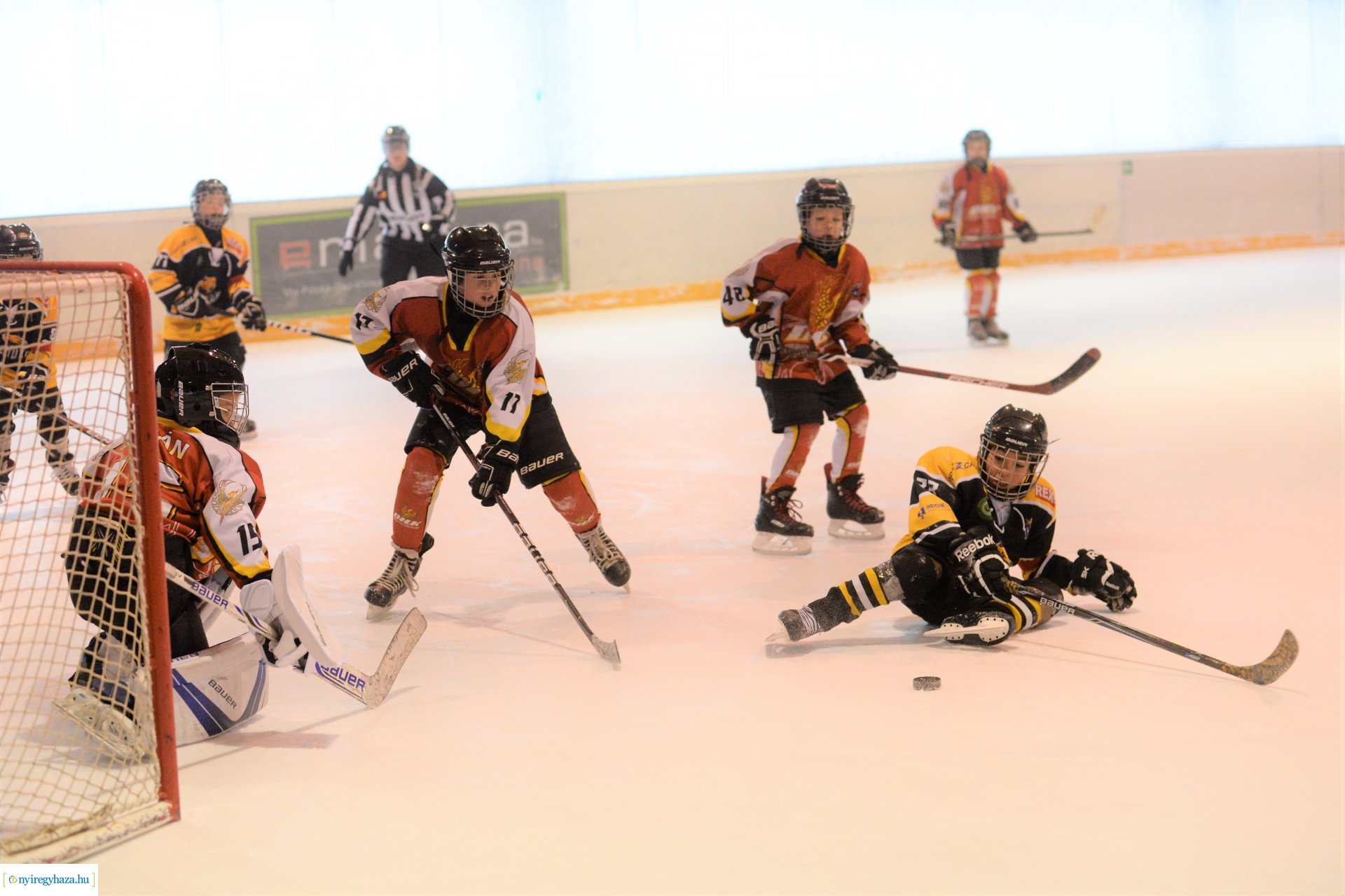 Jégkorong mérkőzések a Városi Jégpályán
