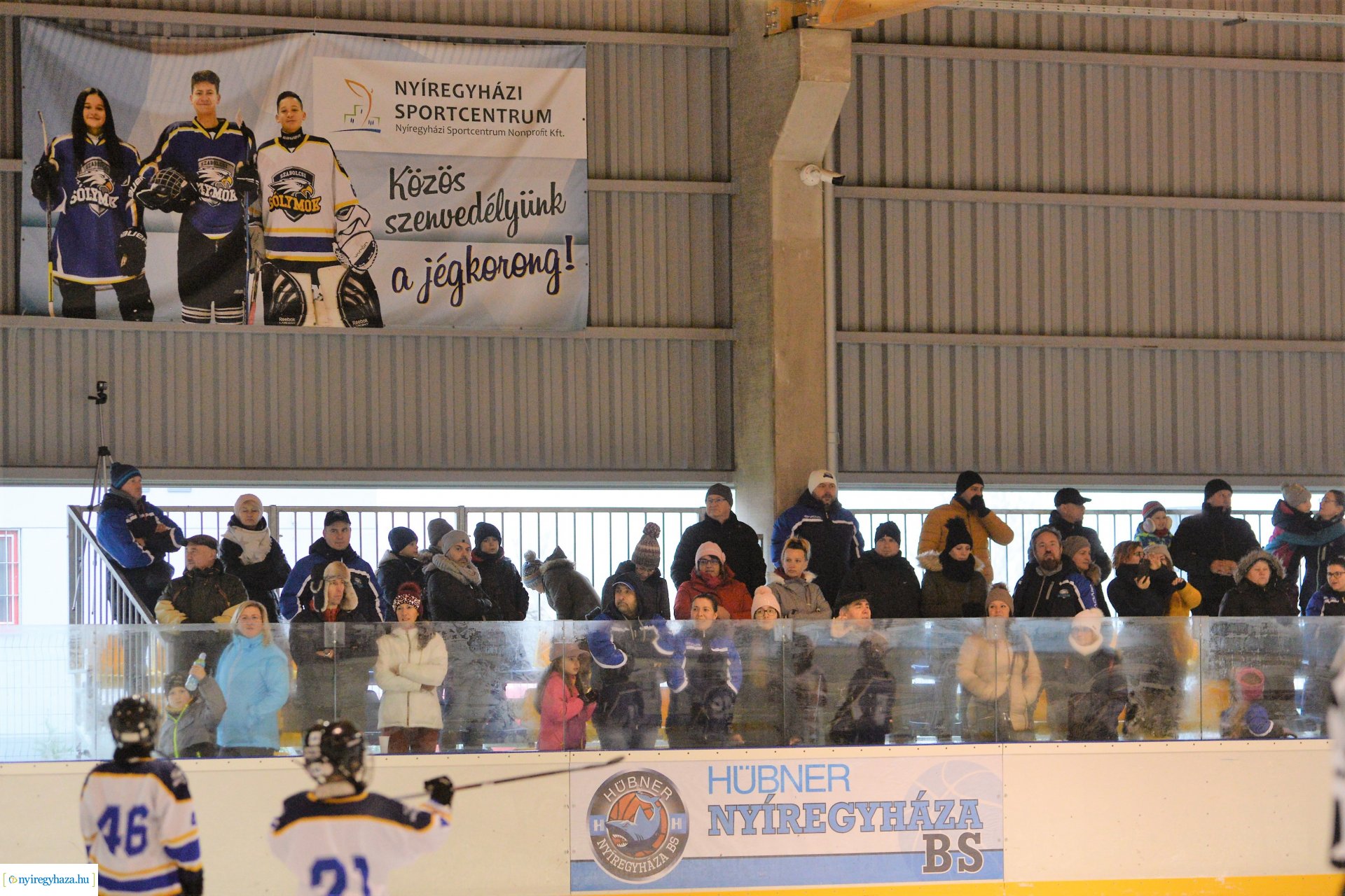 Jégkorong mérkőzések a Városi Jégpályán