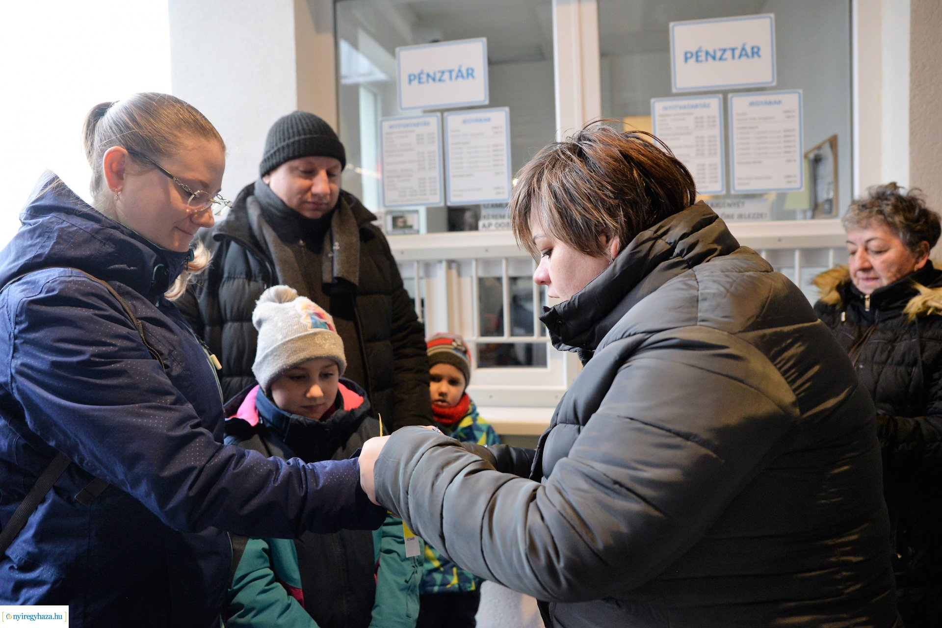 Jégkorong mérkőzések a Városi Jégpályán