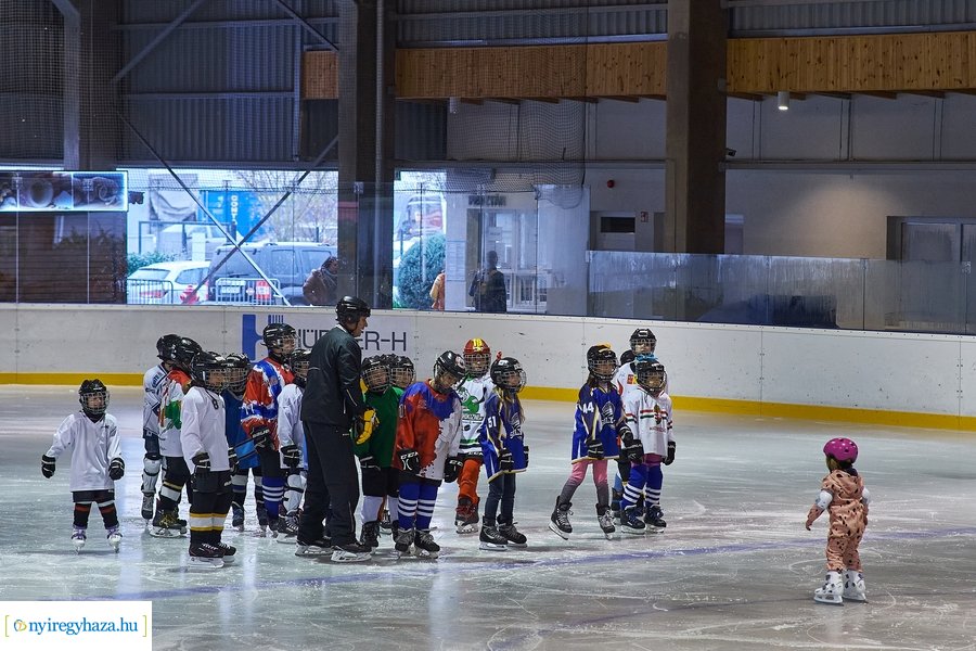 Jégkorong roadshow Nyíregyházán