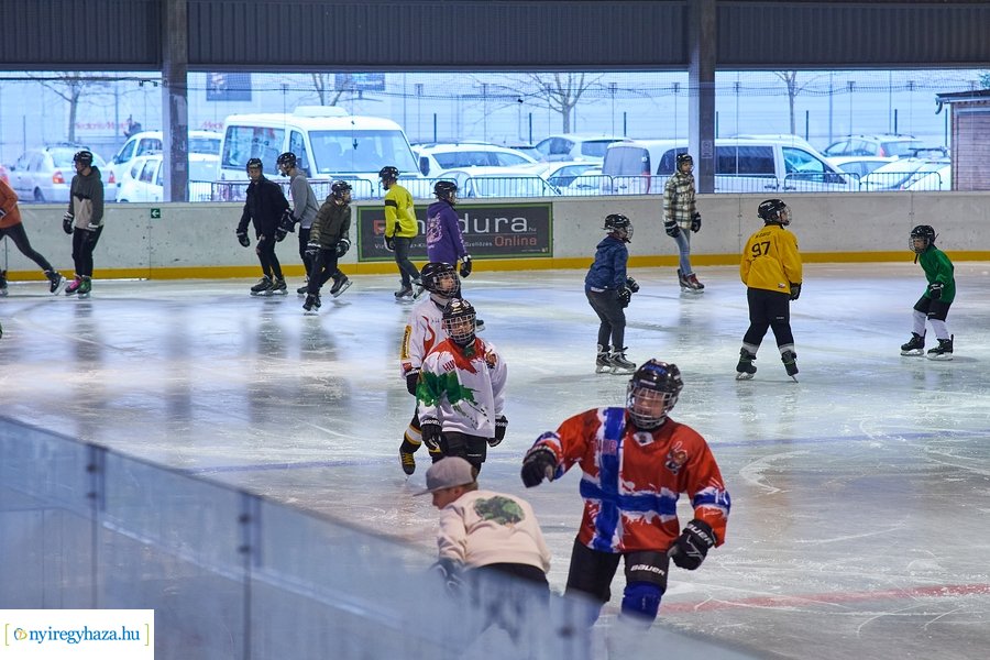 Jégkorong roadshow Nyíregyházán