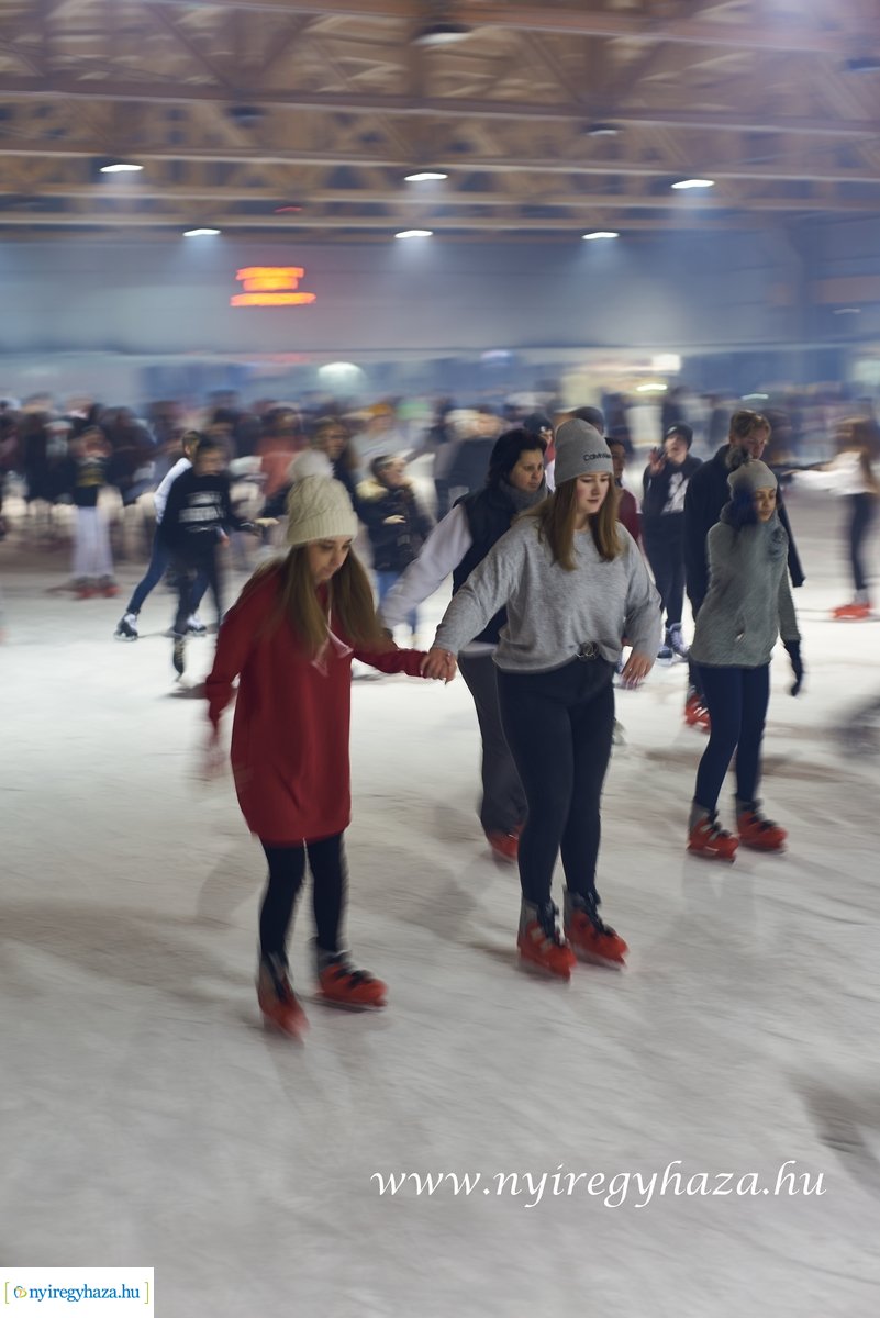 Jégpályák Éjszakája 2020 - Retro Ice Party 