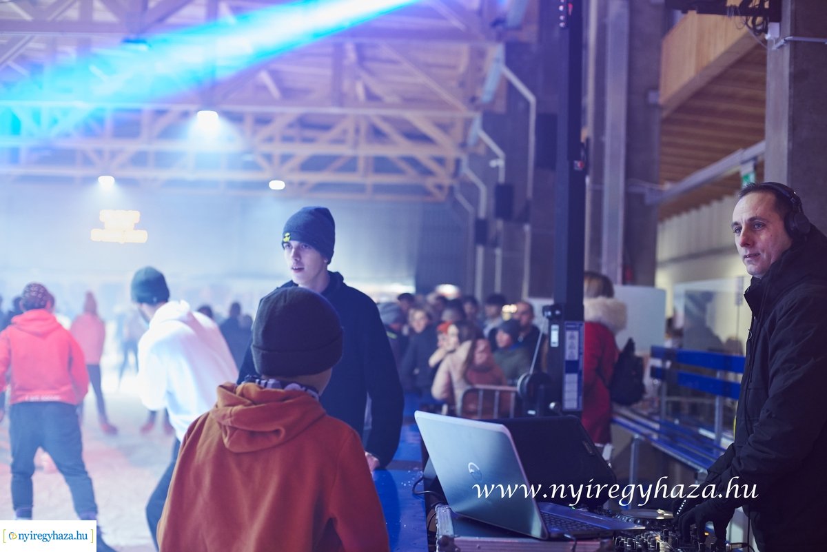 Jégpályák Éjszakája 2020 - Retro Ice Party 