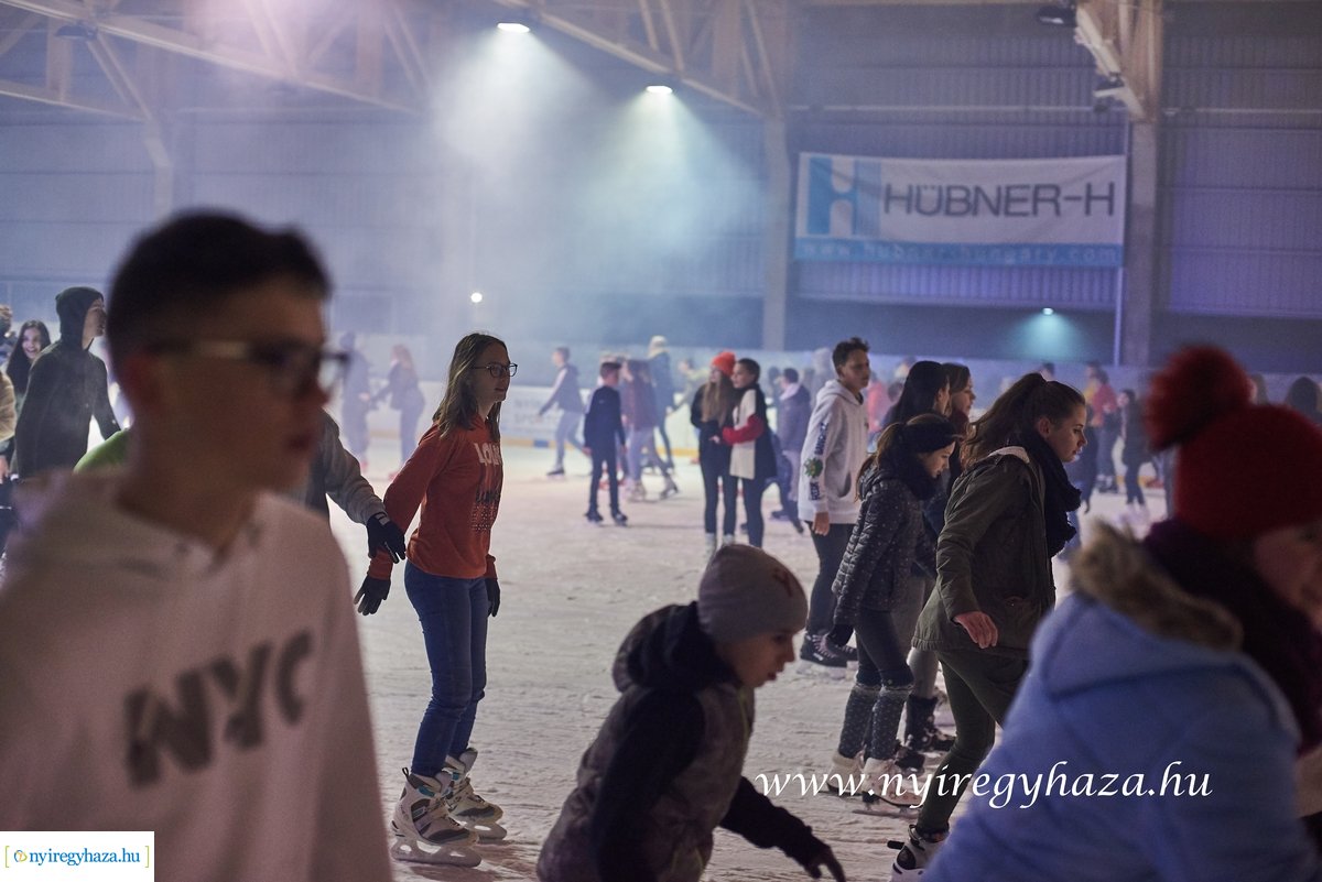 Jégpályák Éjszakája 2020 - Retro Ice Party 