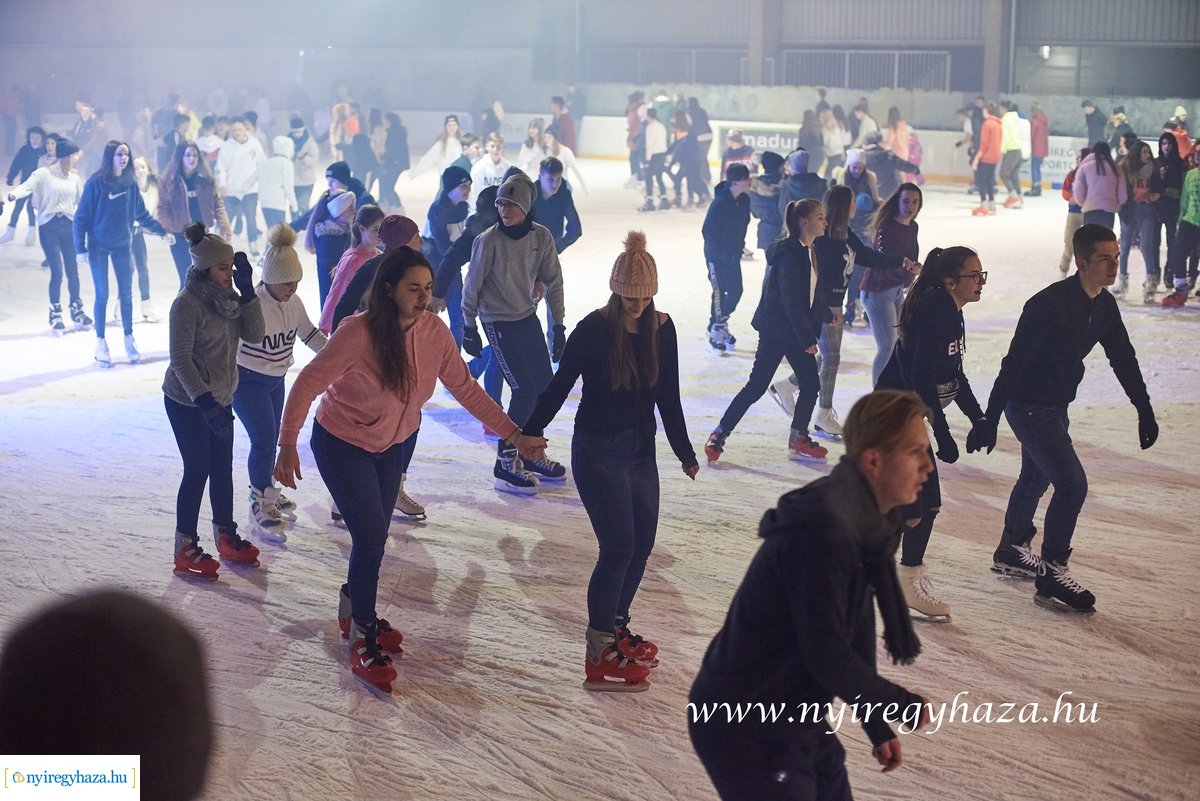 Jégpályák Éjszakája 2020 - Retro Ice Party 