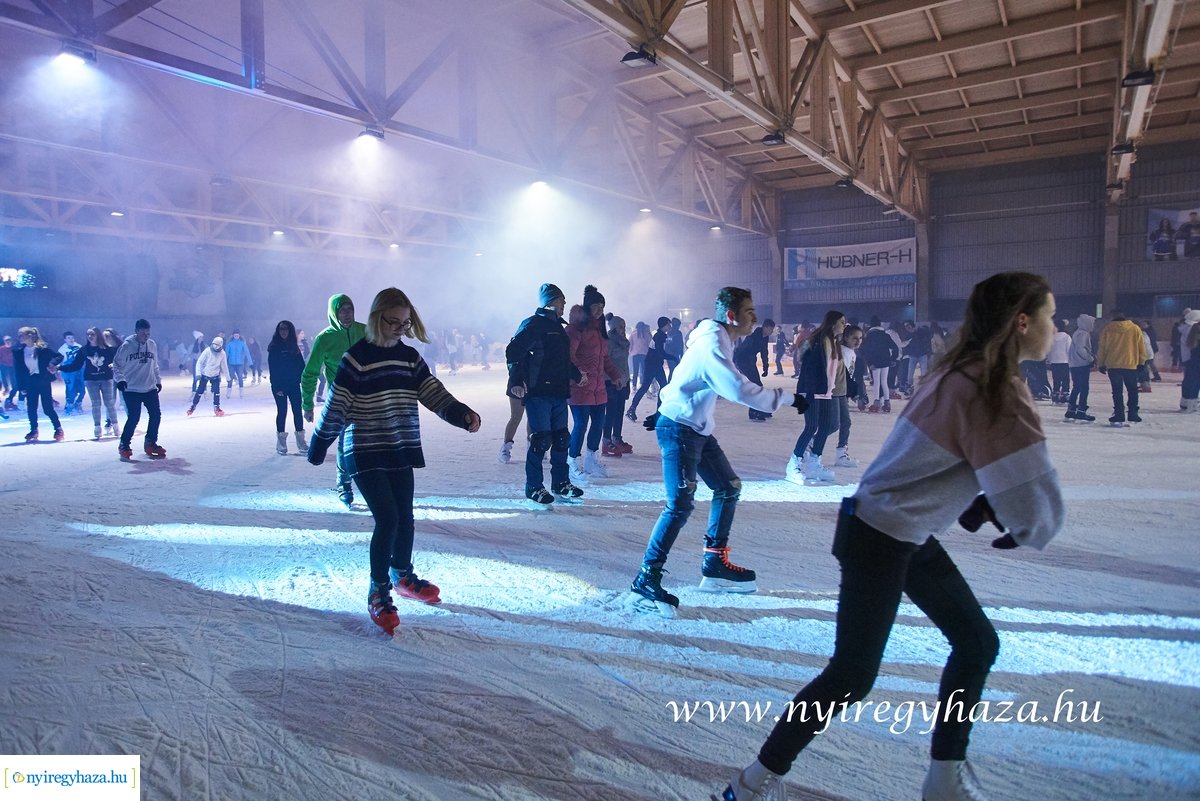 Jégpályák Éjszakája 2020 - Retro Ice Party 