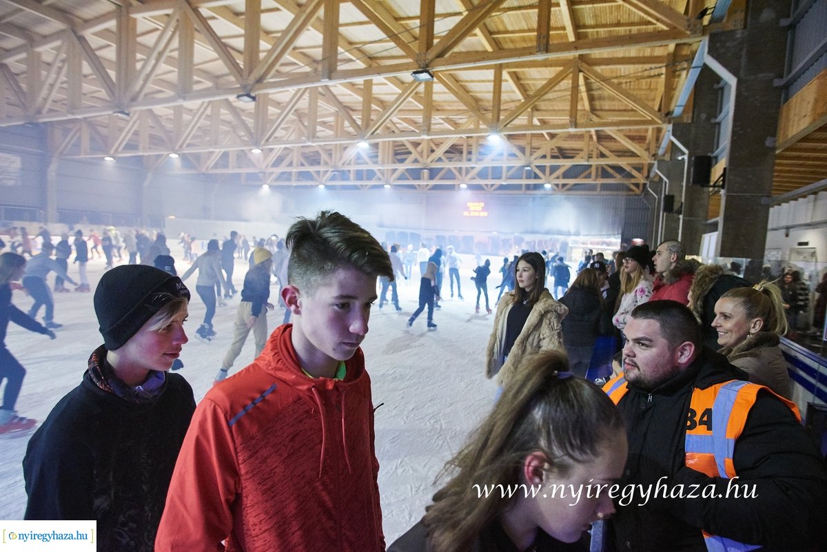 Jégpályák Éjszakája 2020 - Retro Ice Party 