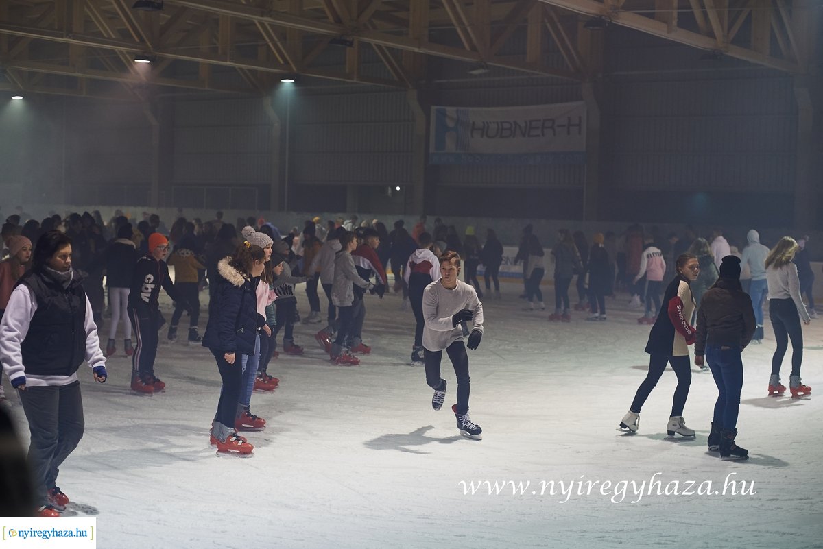 Jégpályák Éjszakája 2020 - Retro Ice Party 