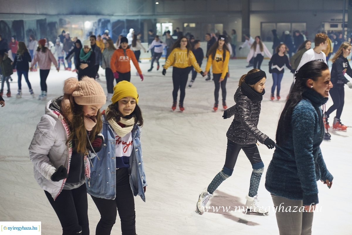 Jégpályák Éjszakája 2020 - Retro Ice Party 