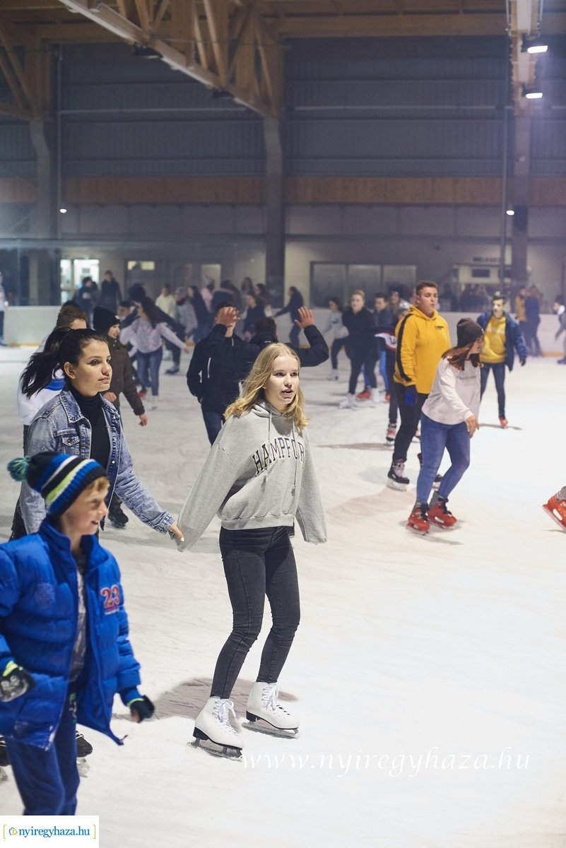 Jégpályák Éjszakája 2020 - Retro Ice Party 