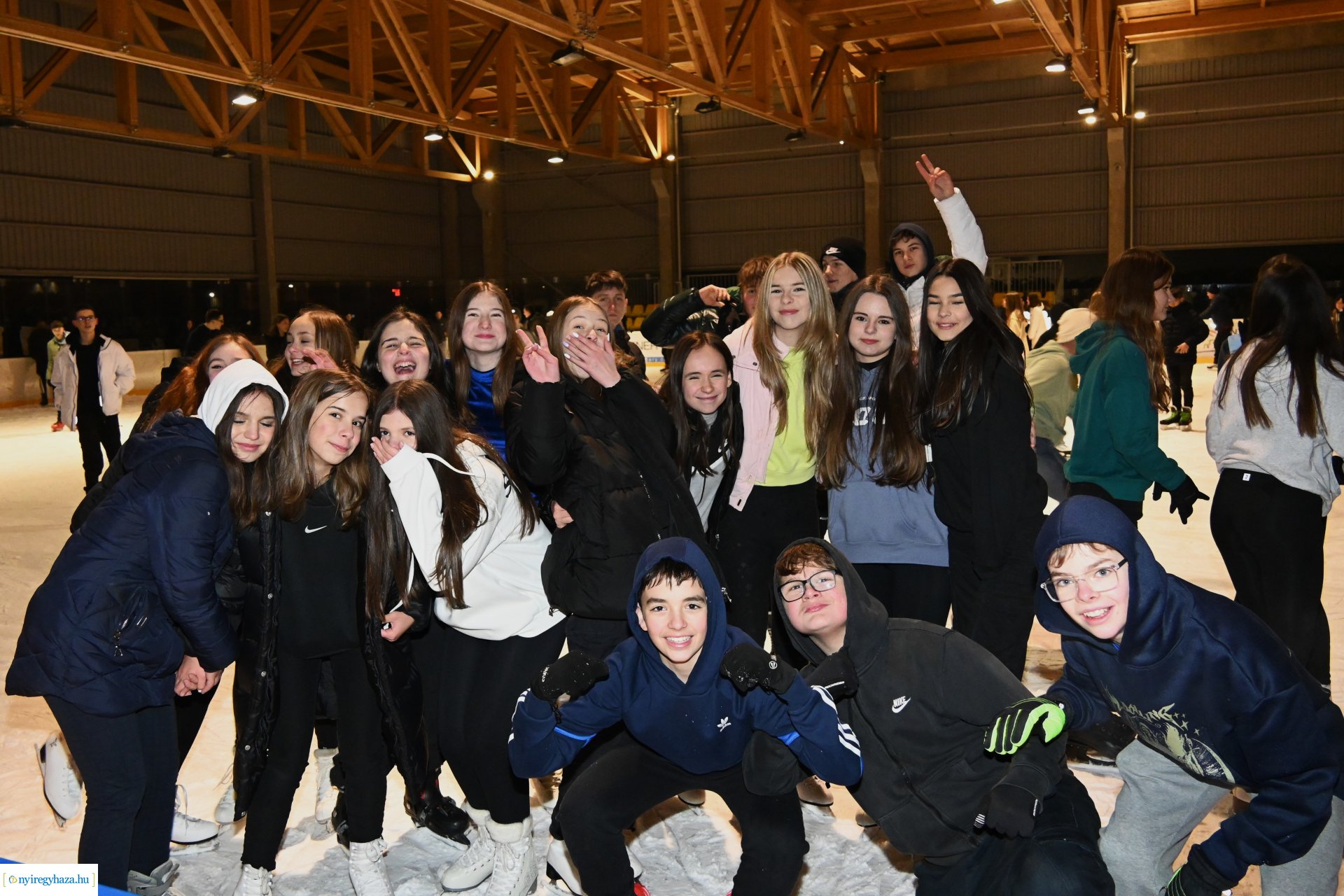 Jégpályák Éjszakája 2024