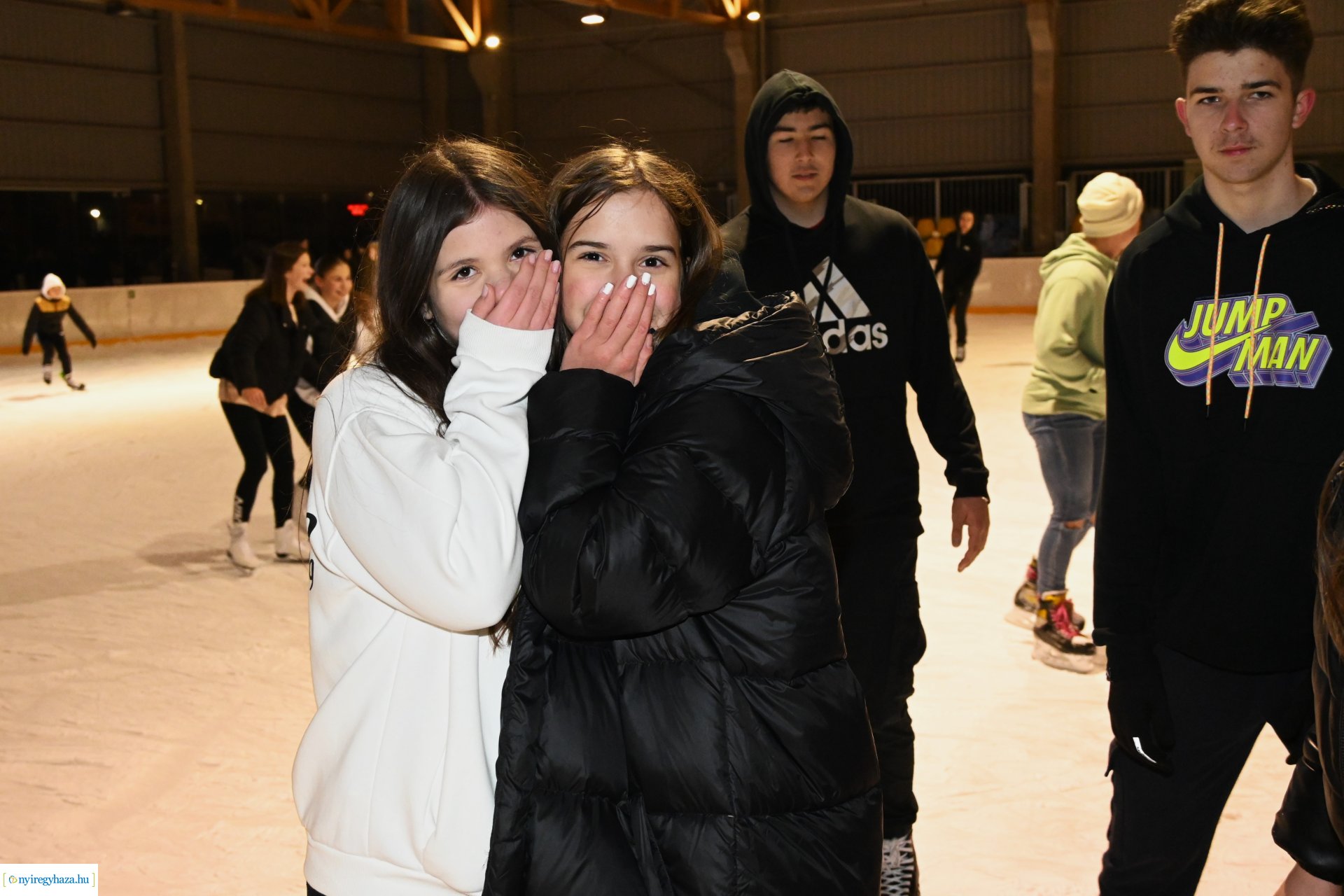 Jégpályák Éjszakája 2024