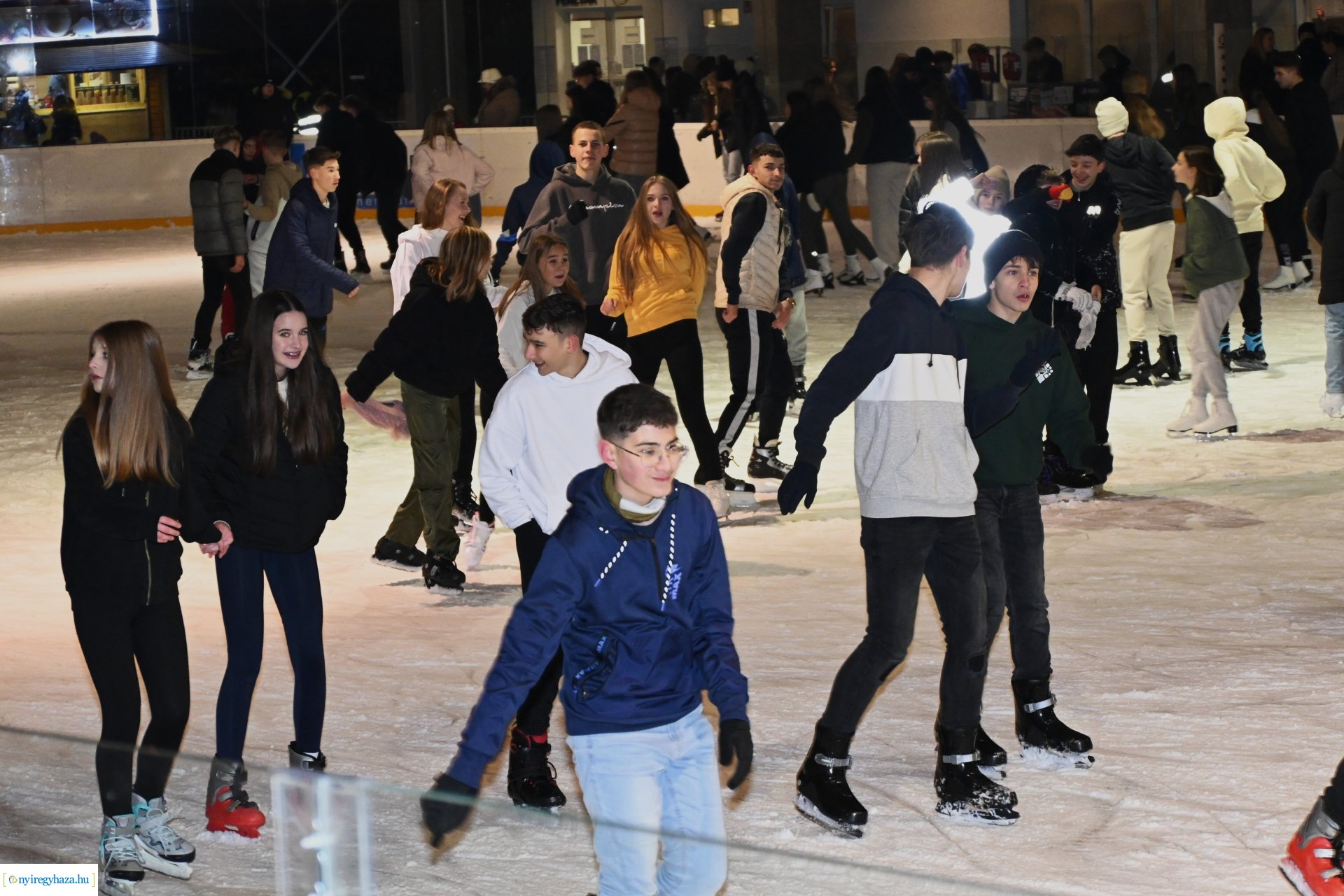 Jégpályák Éjszakája 2024