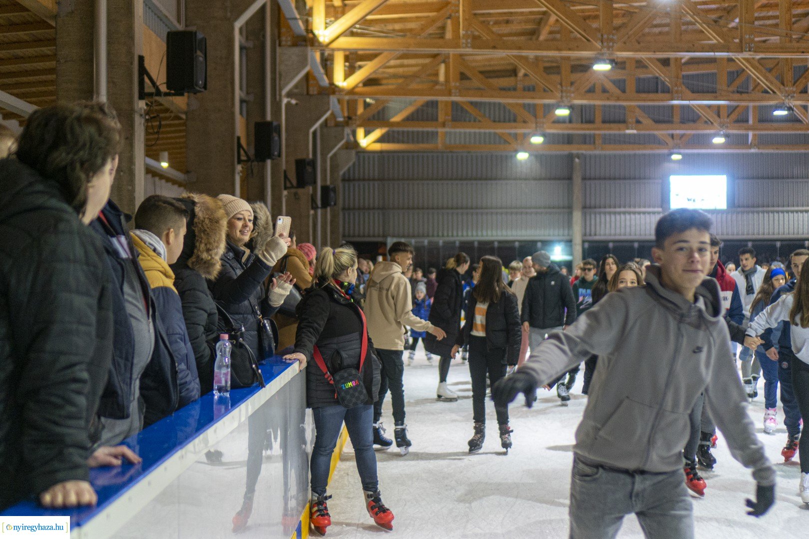 Jégpályák éjszakája