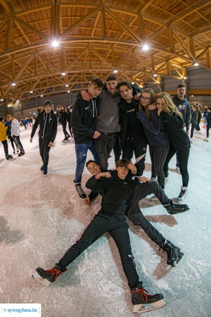 Jégpályák éjszakája