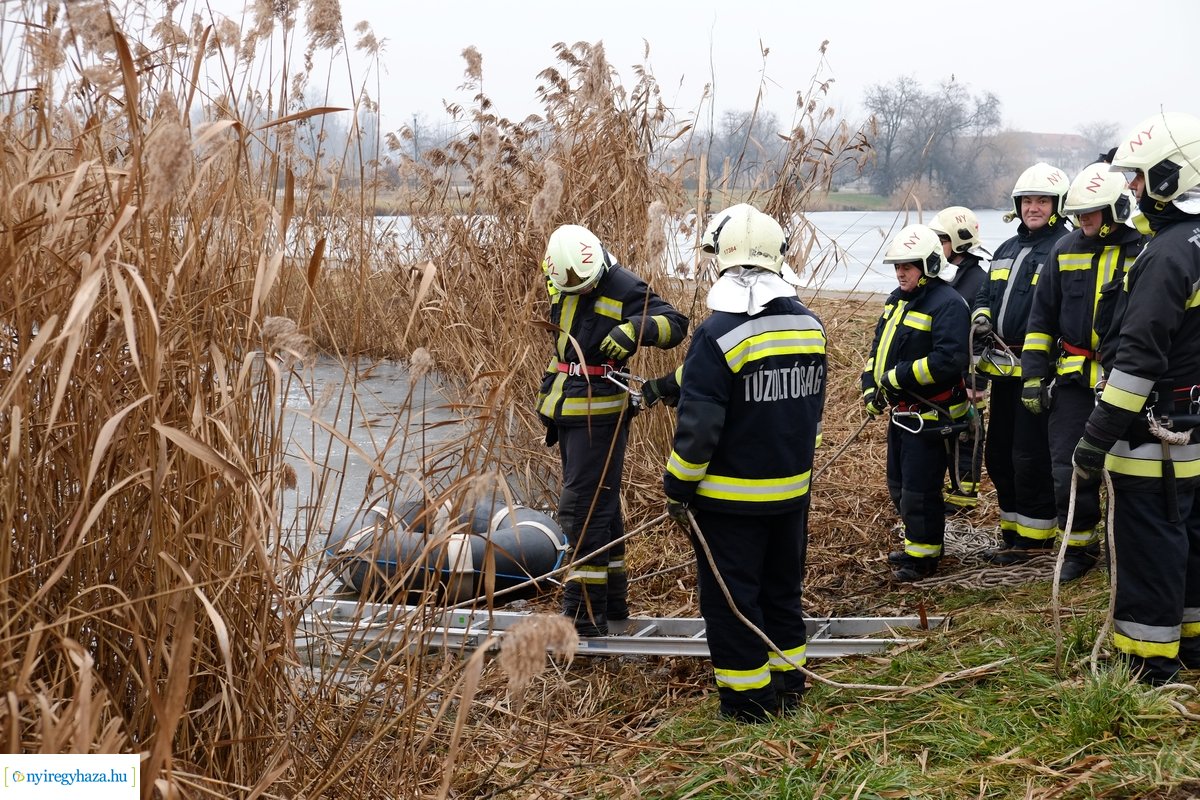 Jégről mentési gyakorlat a Bujtoson - 2020