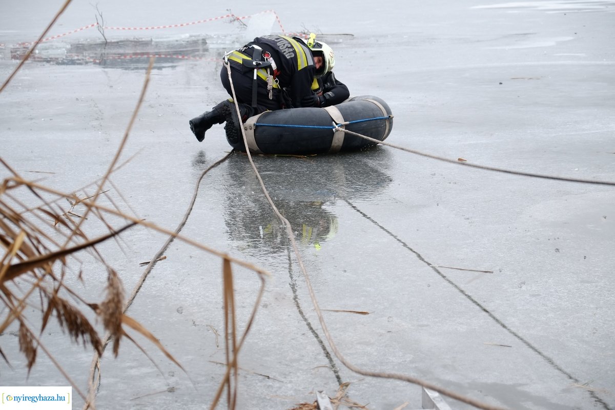 Jégről mentési gyakorlat a Bujtoson - 2020