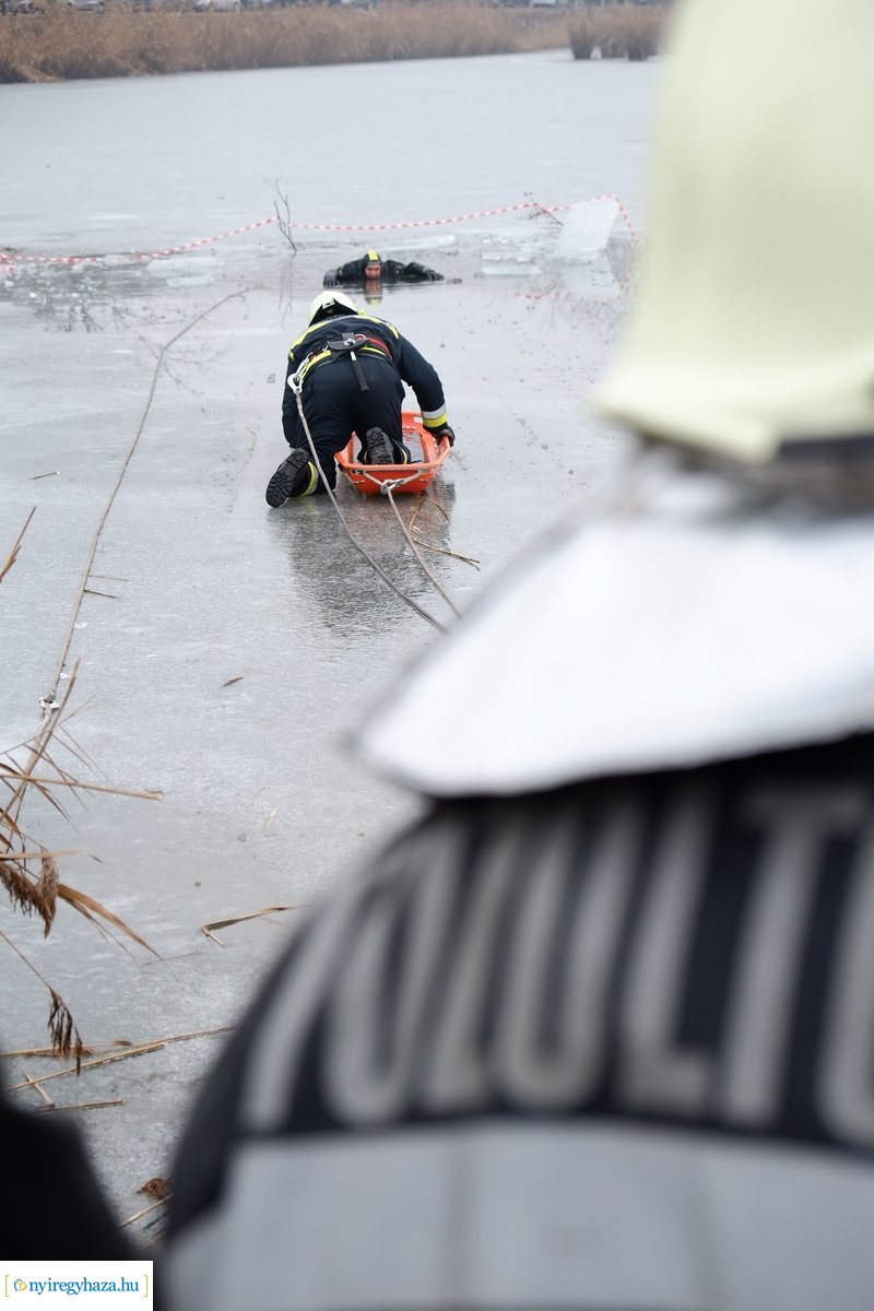 Jégről mentési gyakorlat a Bujtoson - 2020