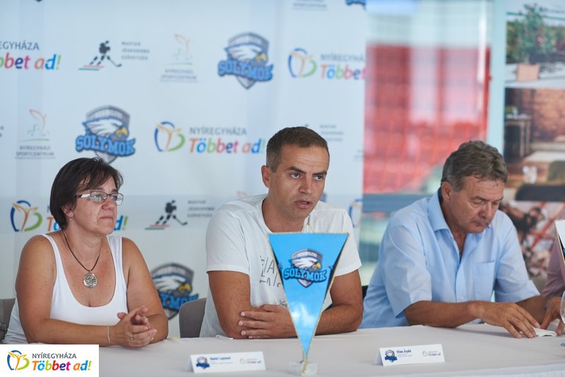 Jégsport sajtótájékoztató