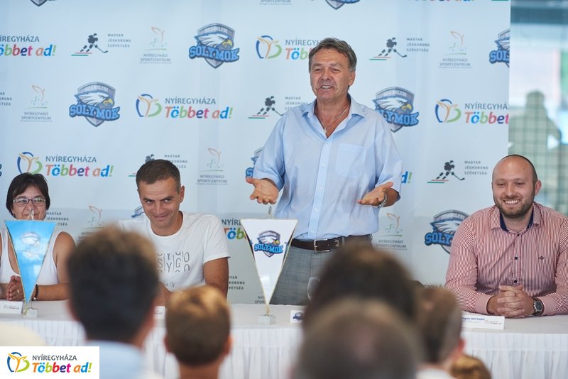 Jégsport sajtótájékoztató