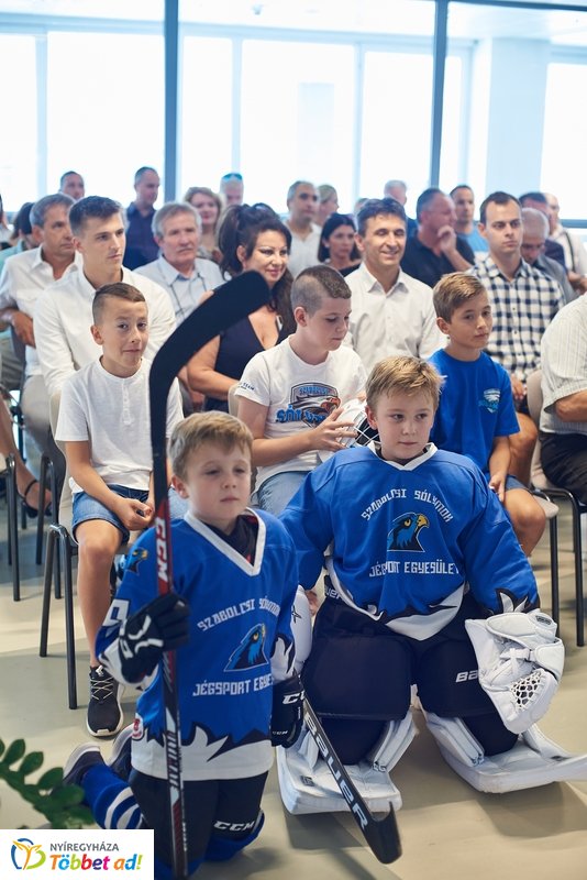 Jégsport sajtótájékoztató