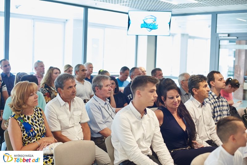 Jégsport sajtótájékoztató