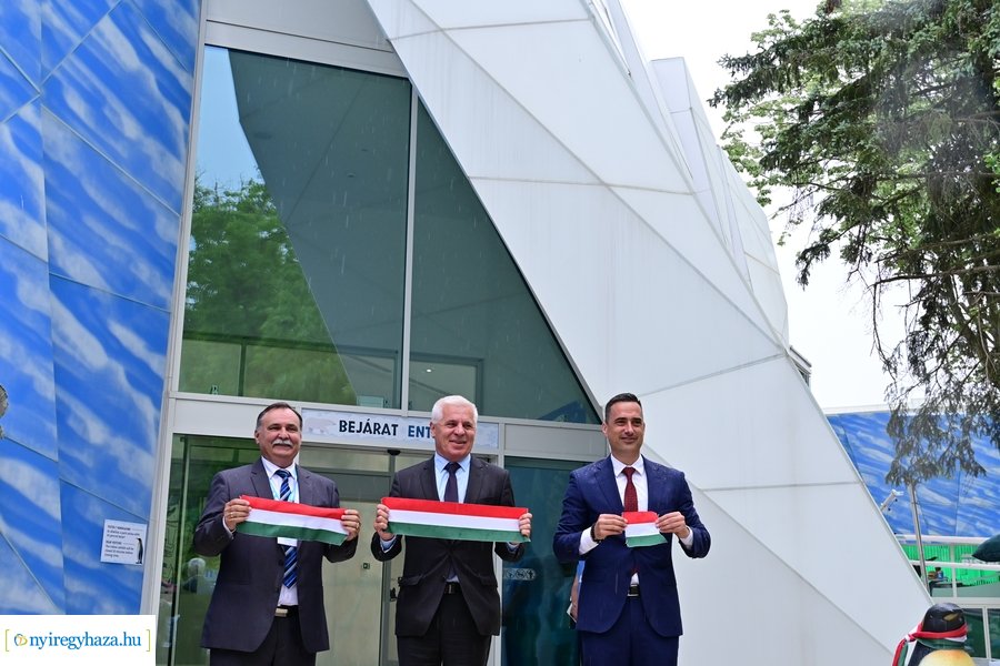 Jégvilág átadó 2024