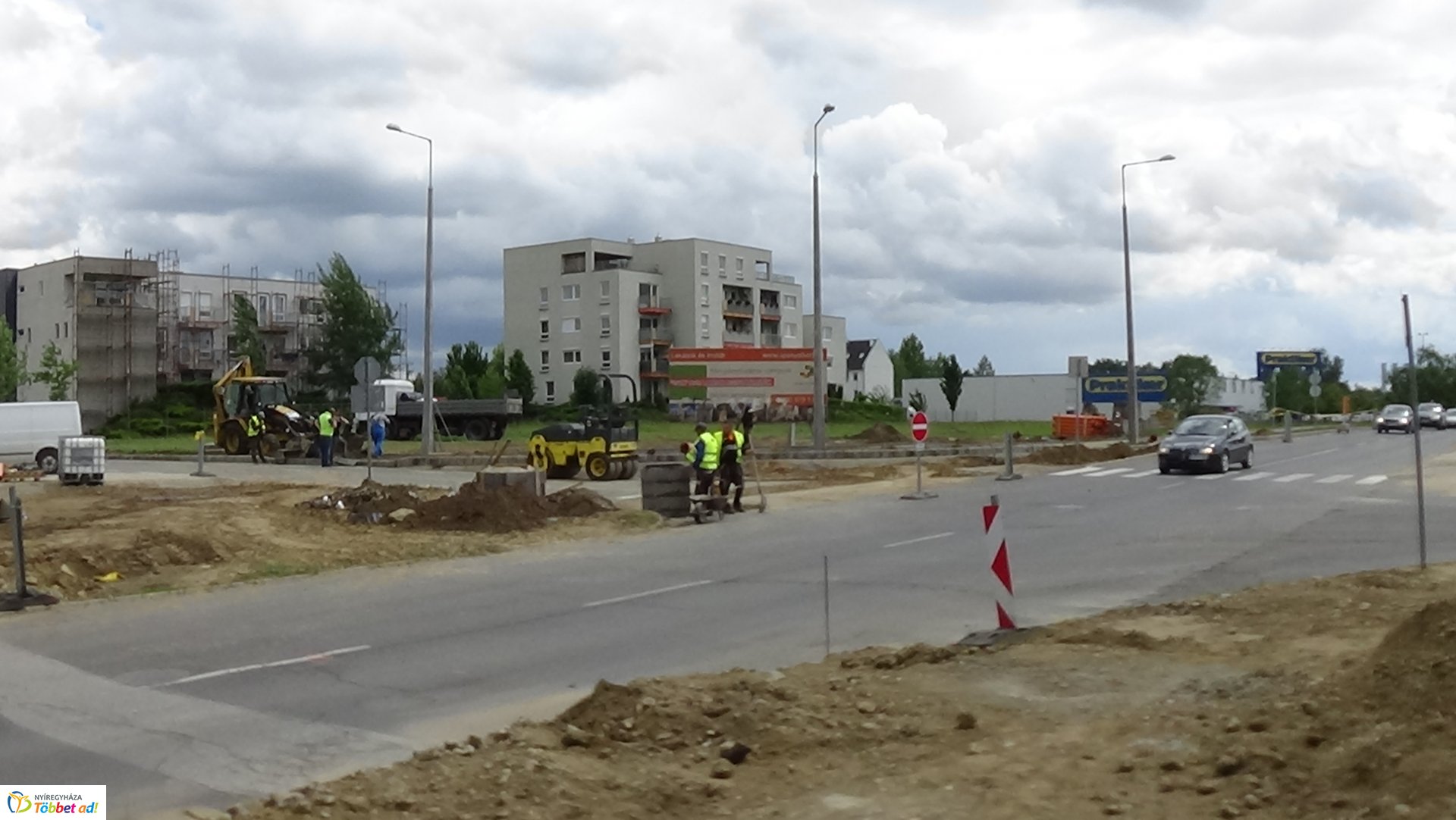 Jelzőlámpák irányítják a forgalmat