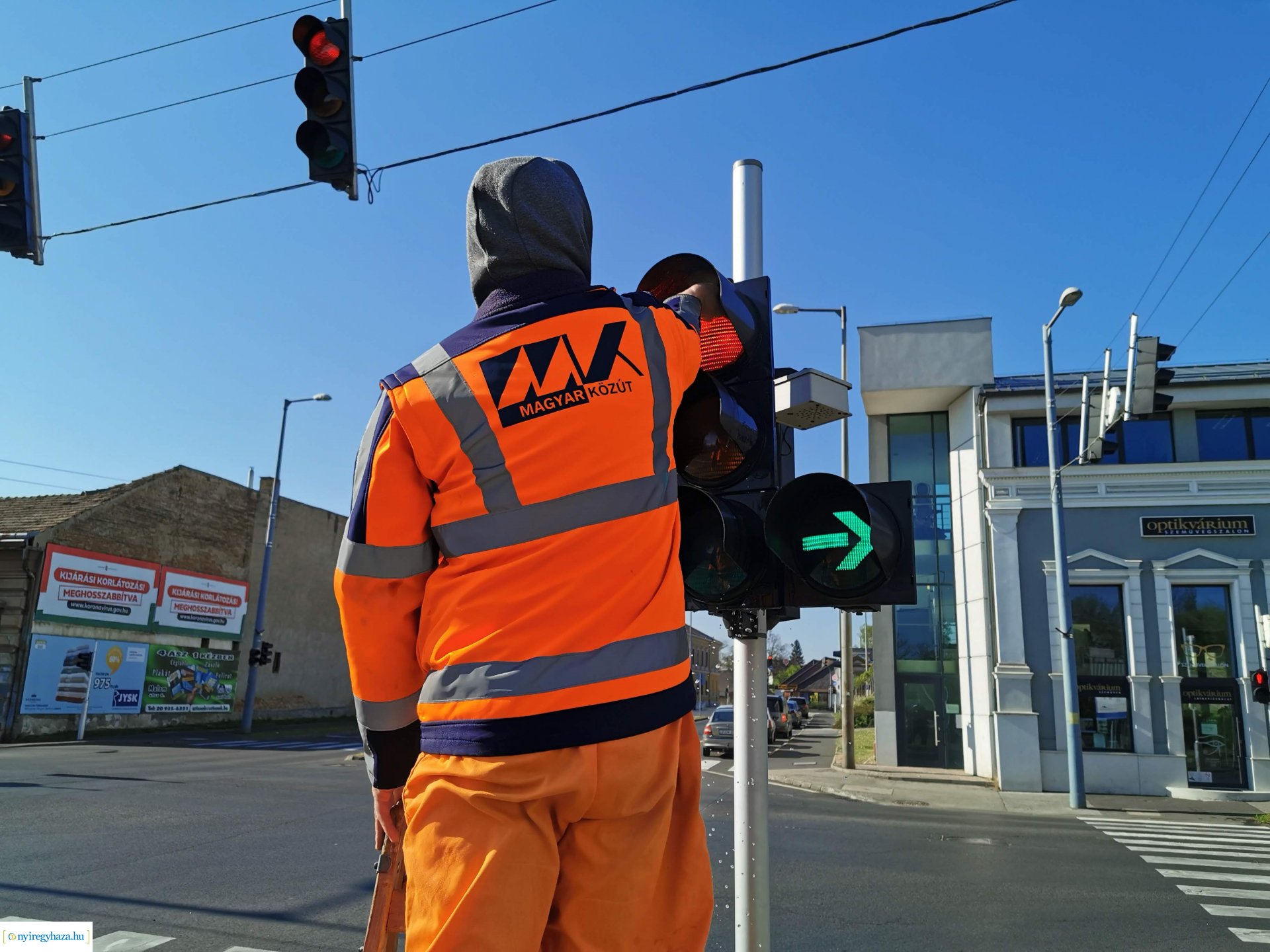 Jelzőlámpák karbantartása 