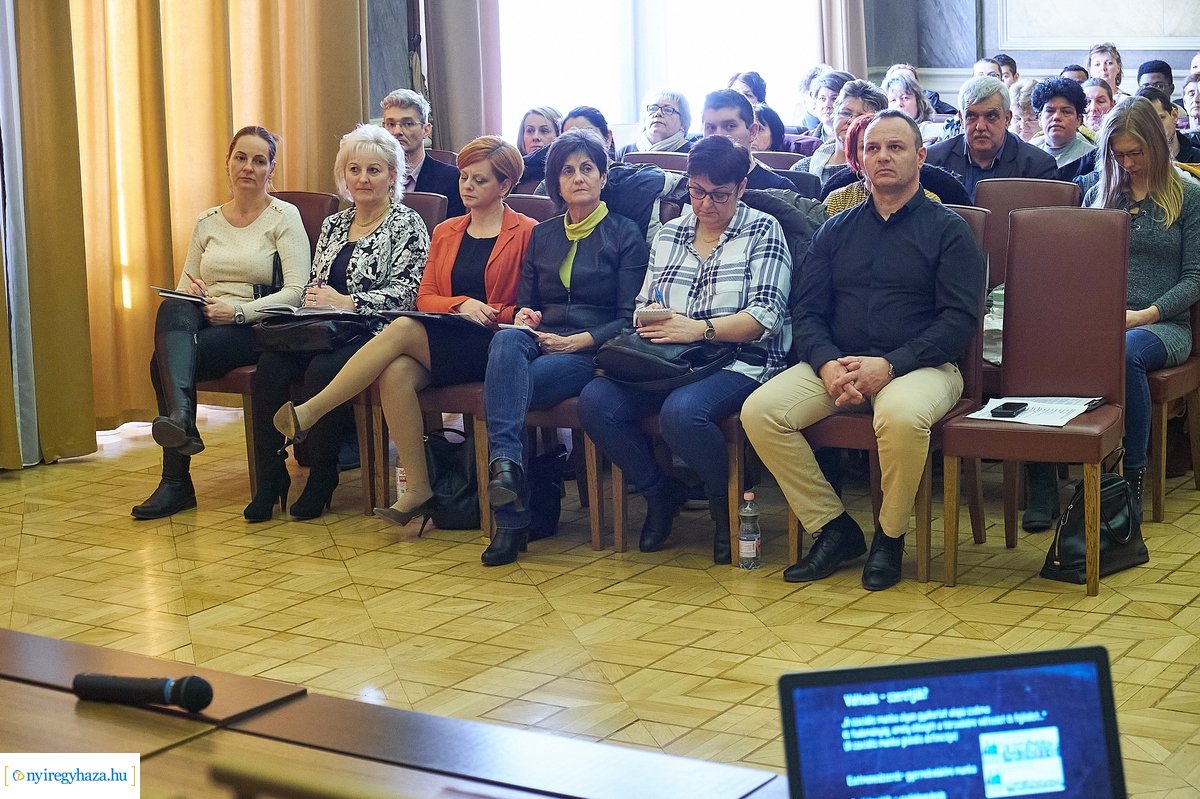 Jelzőrendszeri tanácskozás a Városházán