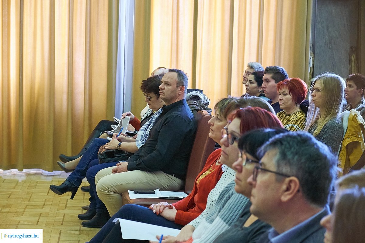 Jelzőrendszeri tanácskozás a Városházán