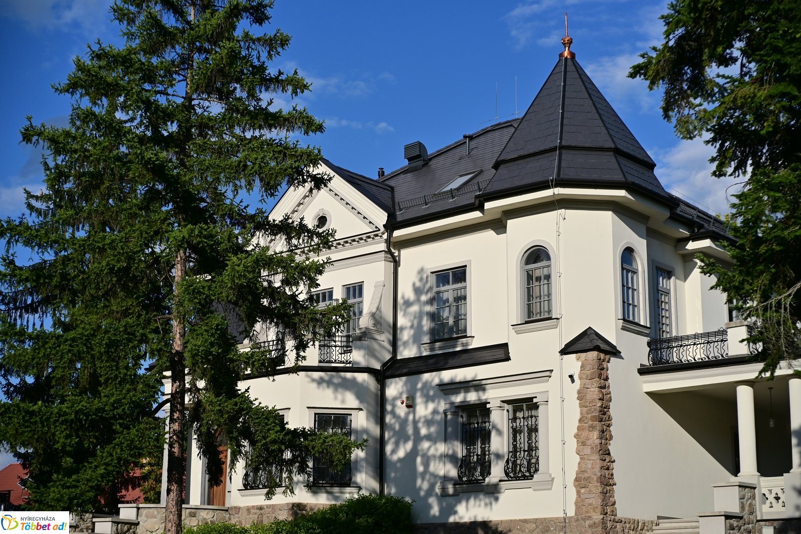 Jókai és a nők a Bencs Villában