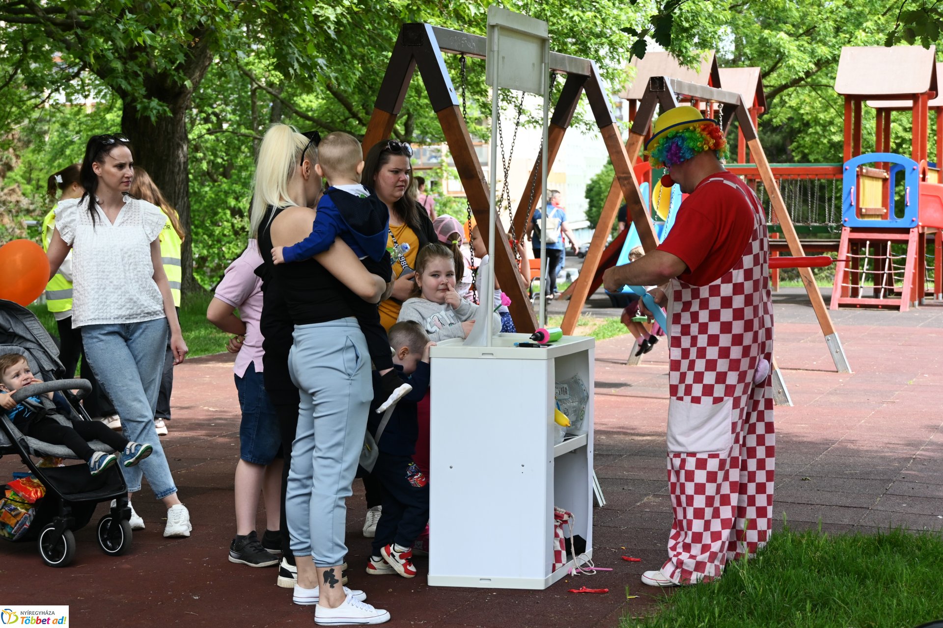 Jósavárosi gyereknap - Gyereket a magasba! 